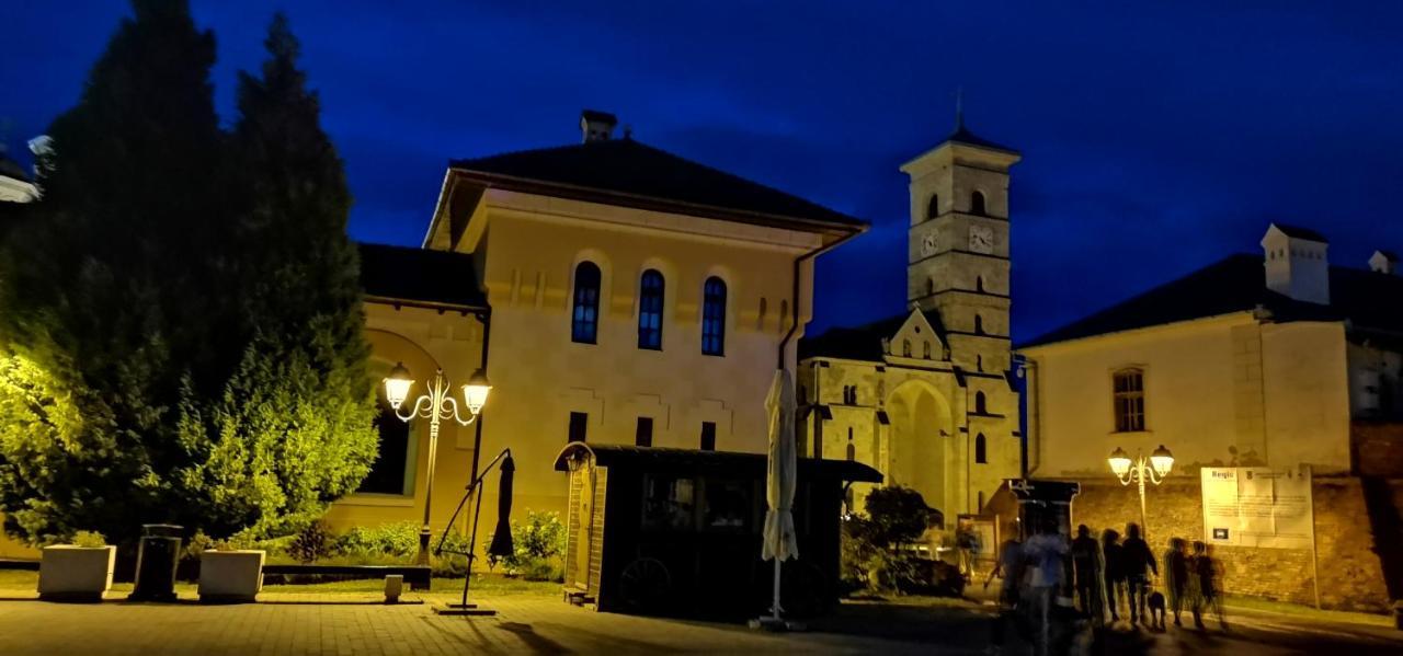 Alba Iulia - Apartament In Inima Transilvaniei Exterior foto